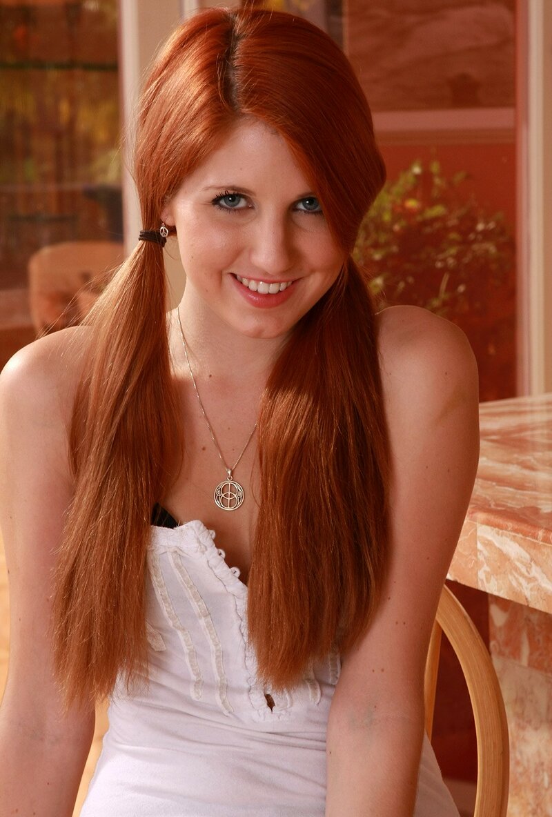 Анна, 18 лет, 4 размер груди